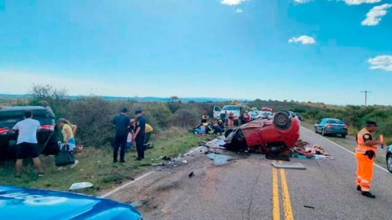 El momento en que retiraban los bolsos del auto de González.
