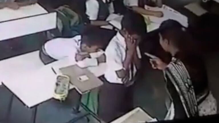 El momento violento que se vivió adentro del aula.
