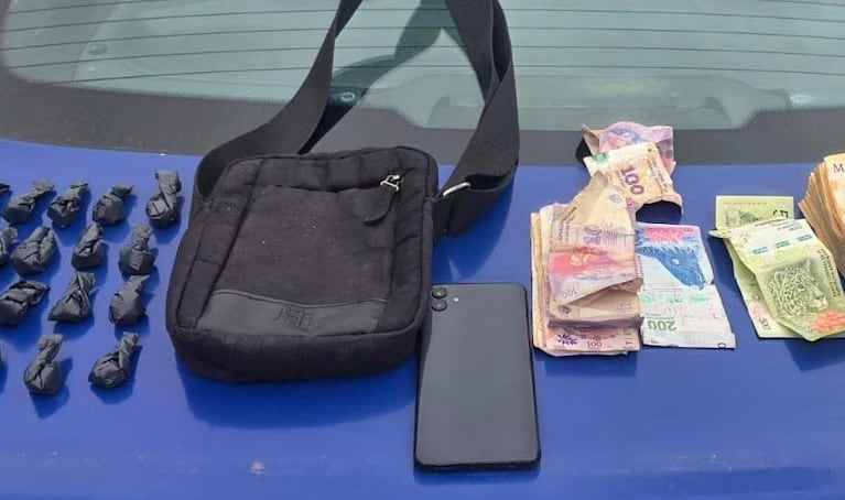 El morral secuestrado durante el procedimiento.