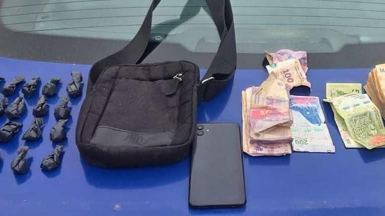 El morral secuestrado durante el procedimiento.