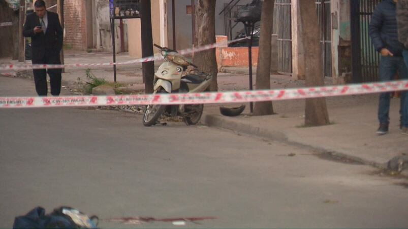 El motochoro murió a las pocas horas de ser baleado en la calle. 