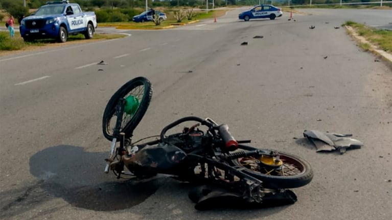 El motociclista murió en el acto.
