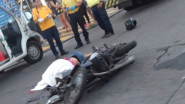 El motociclista murió en el acto. 