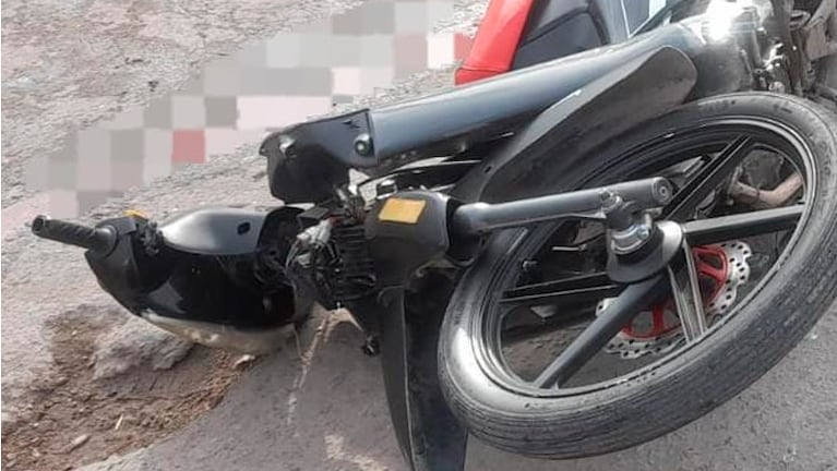El motociclista murió tras ser trasladado al Hospital Elpidio Torres.