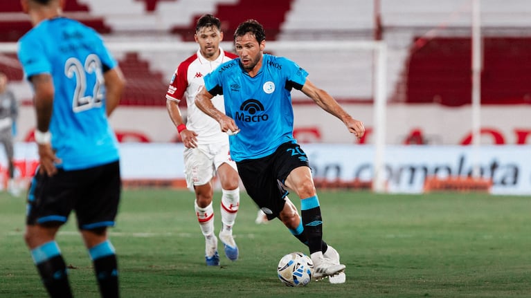 El Mudo Vázquez ante Huracán.