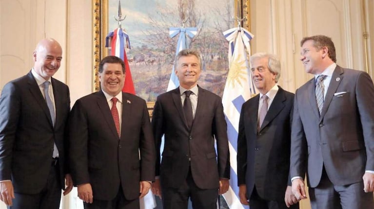El Mundial tripartito "consolidará vínculos", se ilusionó Macri.