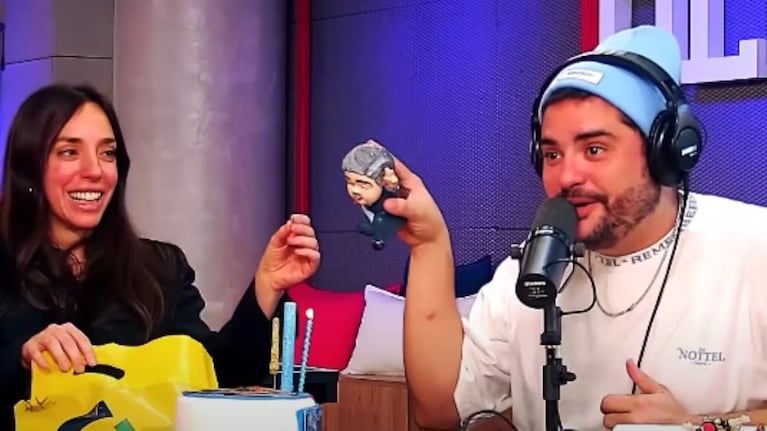 El muñeco que le regaló Tamara Pettinato a su hermano Homero.