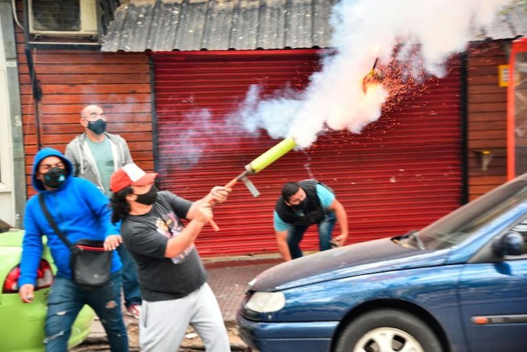 El municipal disparó su mortero contra policías: fue detenido y será echado. Foto: La Voz.