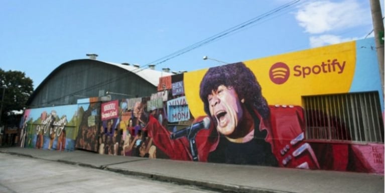 El mural de La Mona Jiménez hecho por Spotify.