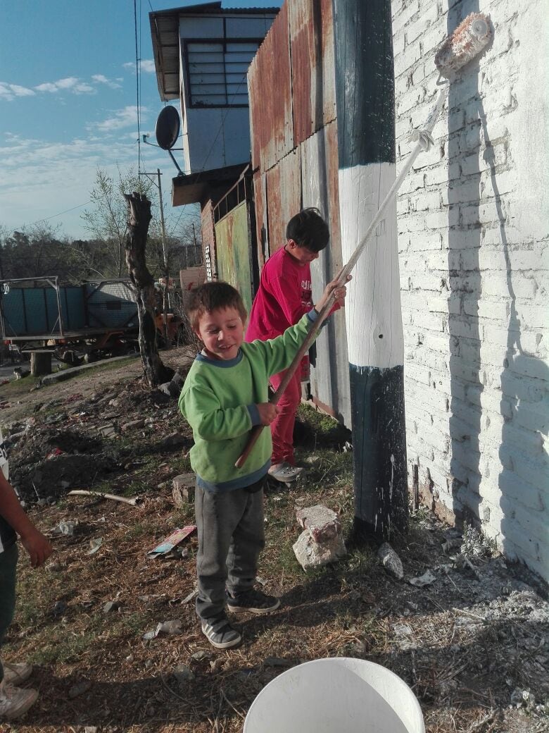 El Mural de La Mona unió a todos los vecinos de Alta Gracia