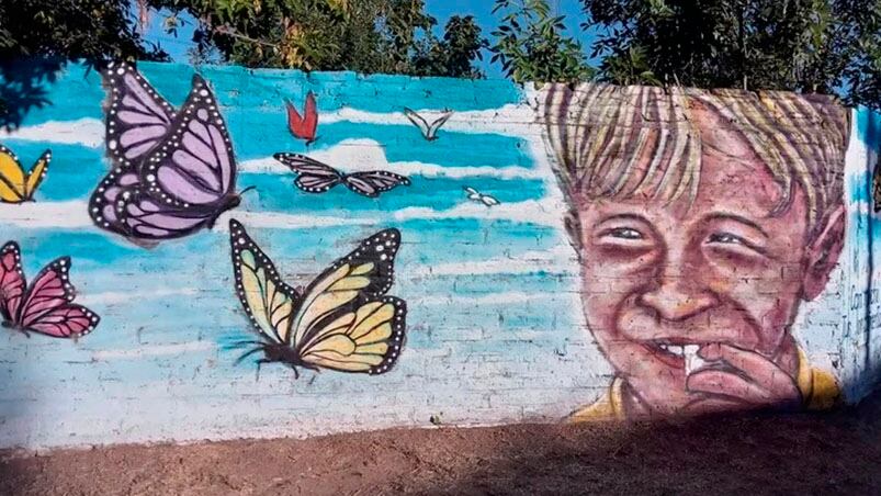 El mural de Lucio en una de las paredes del jardín de infantes. 