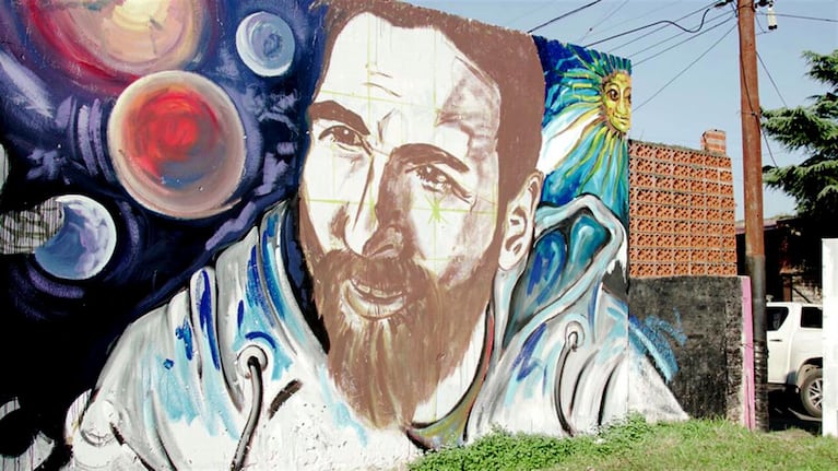 El mural de Messi, en la misma calle donde se crió. 