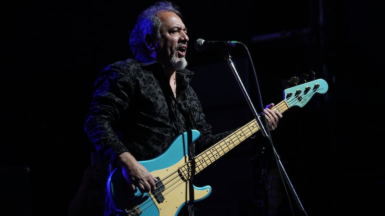 El músico anunció un nuevo proyecto con ex integrantes de La Barra.