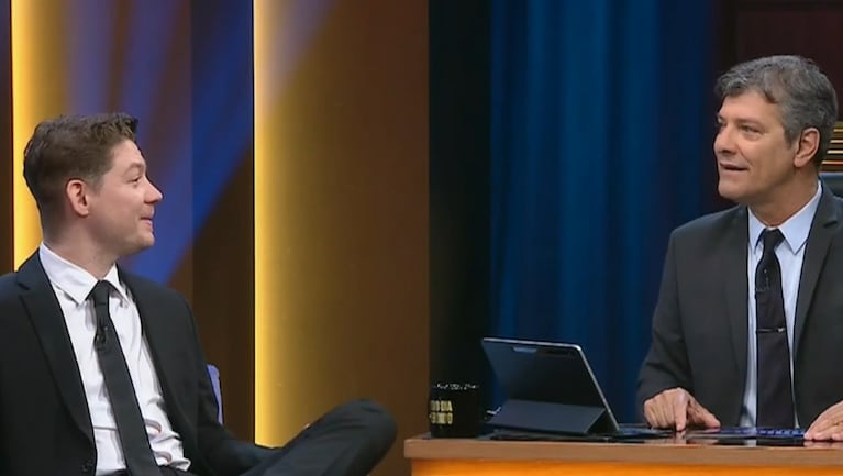 El músico sorprendió al conductor al revelar que es pariente de Mirtha.