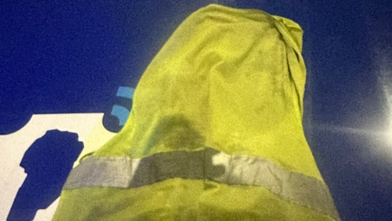 El naranjita exigía dinero y fue denunciado.