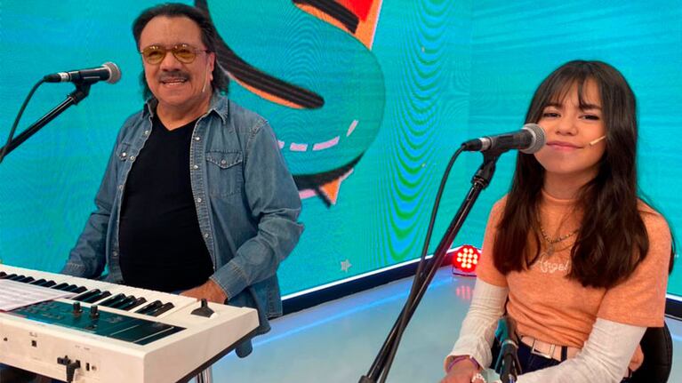 El Negro Videla y su nieta cantaron María Elena Walsh
