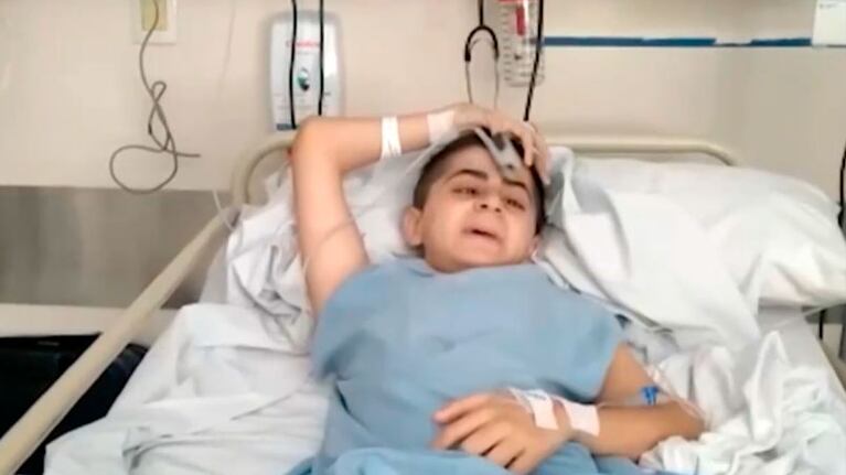 El nene de 12 años sufre de osteogénesis imperfecta.