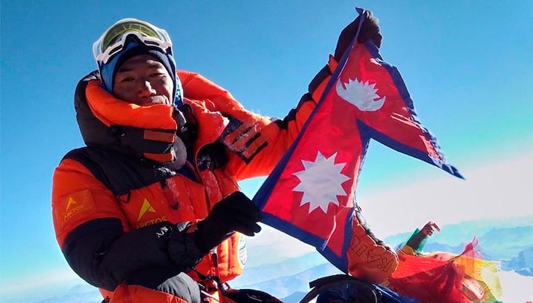 El nepalí empezó su carrera como alpinista a los 23 años.