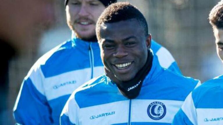 El nigeriano Moses Simon se perderá el Mundial por lesión