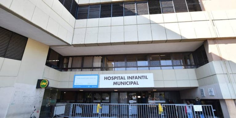 El niño se encuentra internado en el Hospital Infantil.