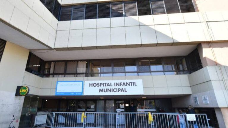 El niño se encuentra internado en el Hospital Infantil.