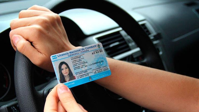 El nuevo carnet de conducir se podrá llevar en el celular