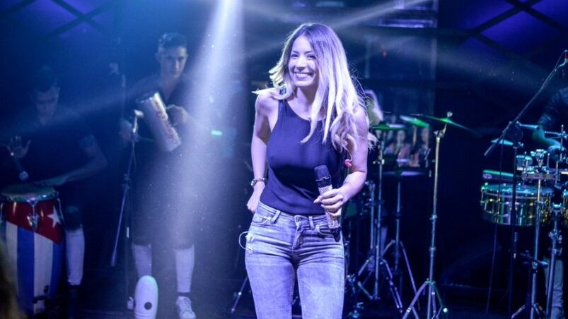 El nuevo single forma parte de su álbum "Mi Camino". 