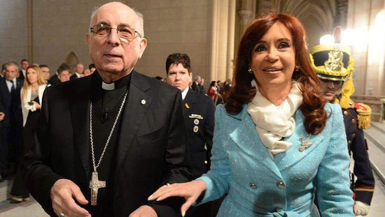 El obispo Radrizzani junto a Cristina Kirchner. 