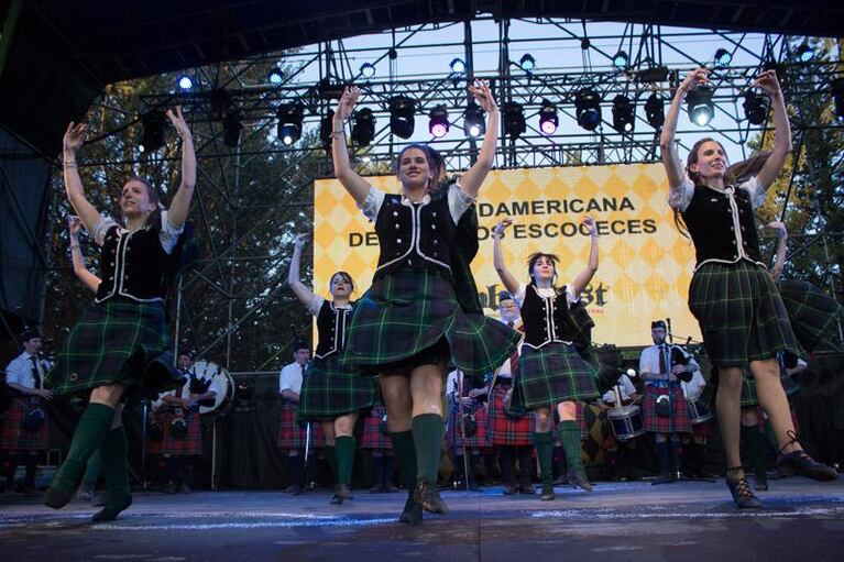 El Oktoberfest reúne al mundo en Villa General Belgrano