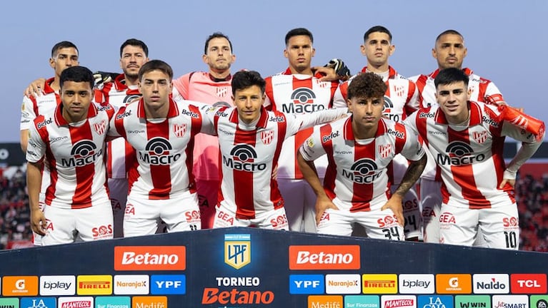 El once inicial de Instituto ante Unión.