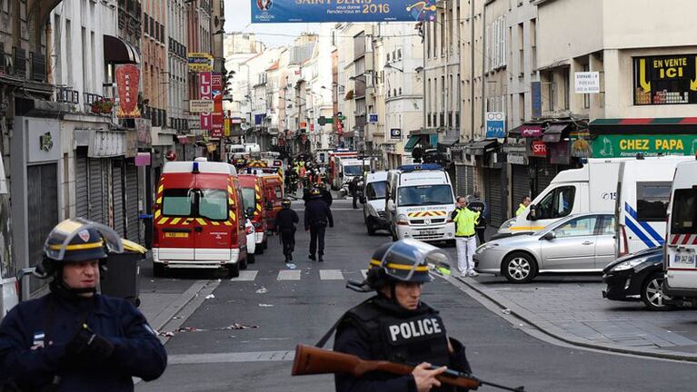 El operativo comenzó a las 4:30 (hora francesa) en la ciudad de Saint-Denis.