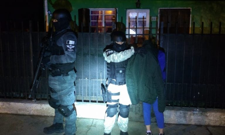 El operativo de la FPA conmocionó a los vecinos de Huinca Renancó. 