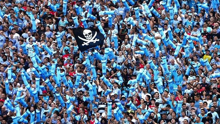 El operativo de seguridad para Belgrano-Instituto en Alberdi.