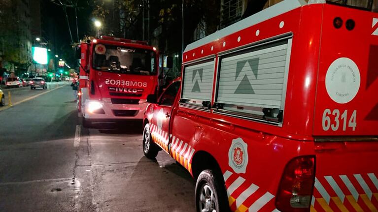 El operativo en plena madrugada en Colón y General Paz.