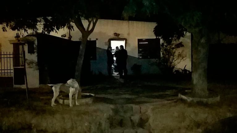 El operativo policial en la casa del horror de barrio Latino, Bahía Blanca.