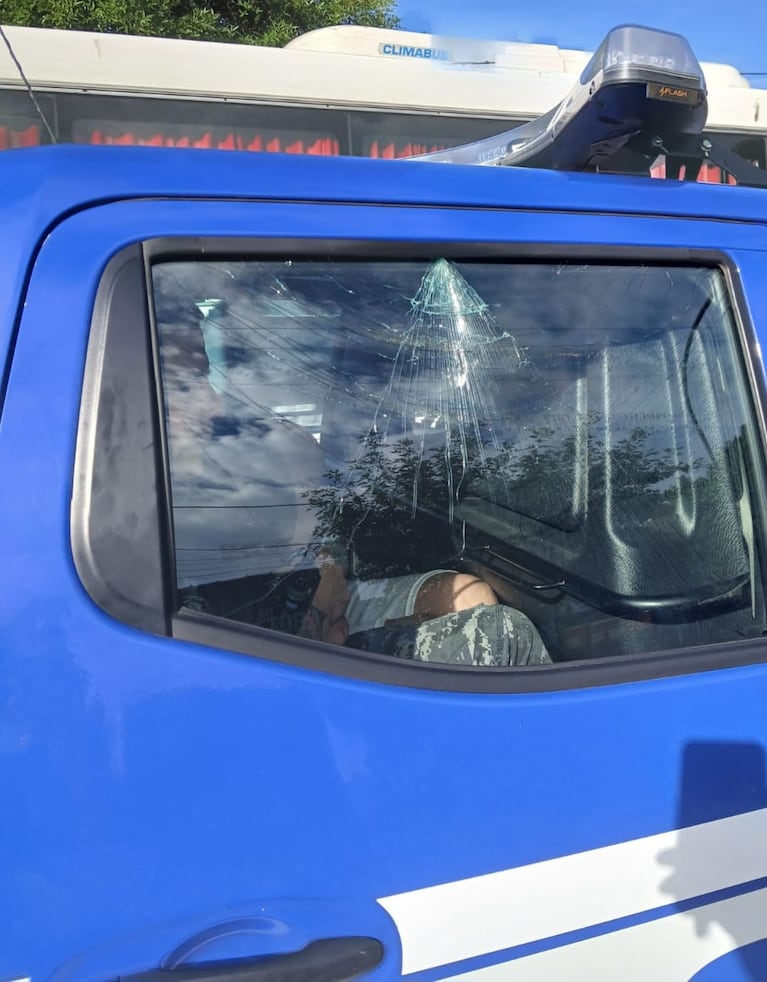 El operativo policial se desplegó en plena avenida Rafael Núñez, en Cerro de las Rosas.