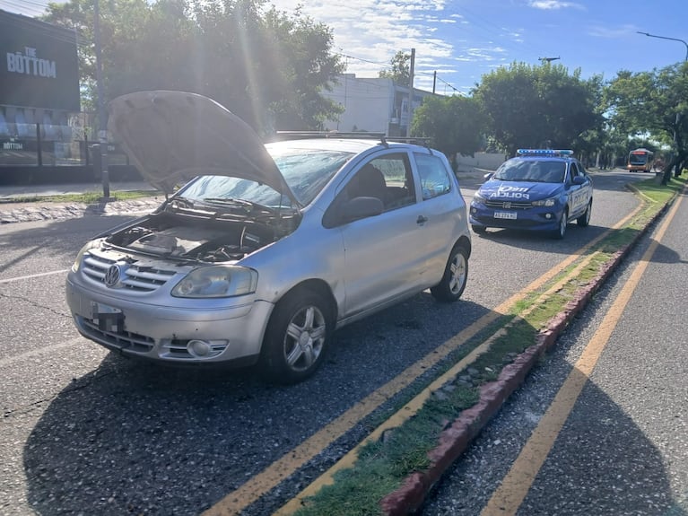 El operativo policial se desplegó en plena avenida Rafael Núñez, en Cerro de las Rosas.