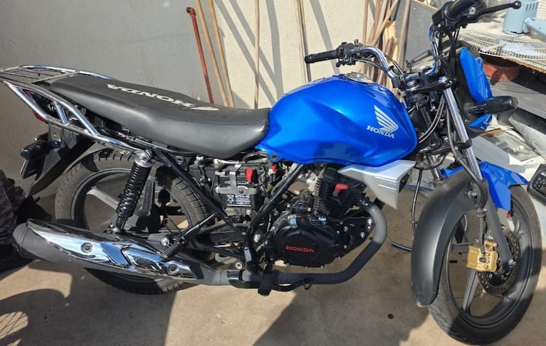 El operativo policial terminó con dos detenidos y dos motos secuestradas en Córdoba.