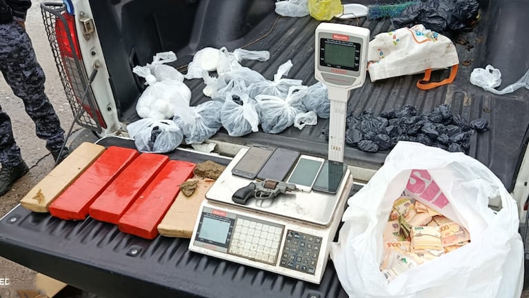 El operativo se llevó a cabo en barrio Cooperativa Los Paraísos.