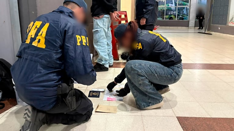 El operativo se realizó en la Terminal de Ómnibus de La Rioja.