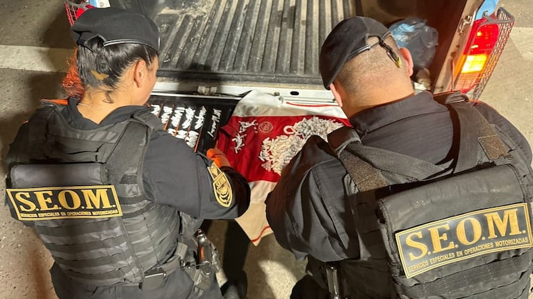 El operativo terminó con secuestro de envoltorios con droga.