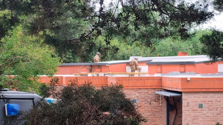 El operativo terminó en una insólita confusión. Foto: Fredy Bustos / El Doce.