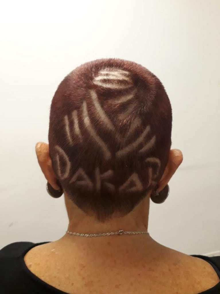 El original corte de pelo de una abuela cordobesa con el dibujo de la Copa del Mundo