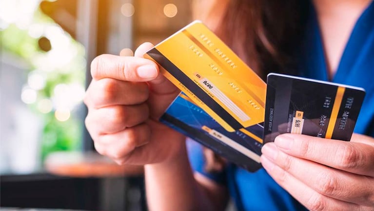 El pago mínimo de la tarjeta de crédito puede acarrear a la larga un dolor de cabeza.