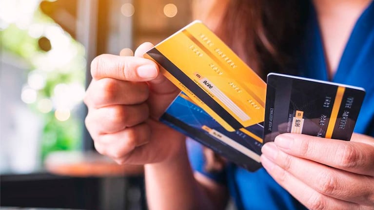 El pago mínimo de la tarjeta de crédito puede acarrear a la larga un dolor de cabeza.