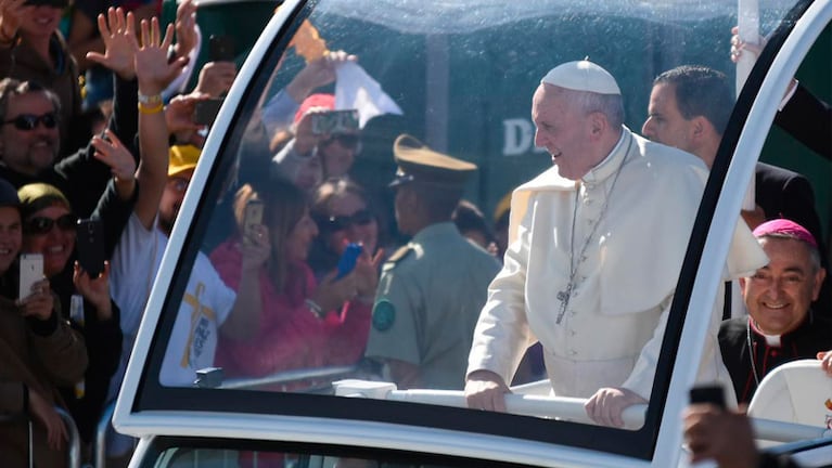 El Papa culmina su visita a Chile y se traslada a Perú.