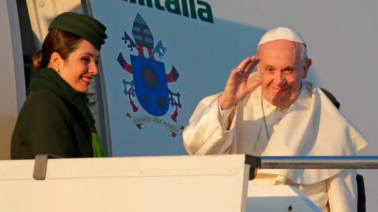 El Papa en el avión que lo trajo a Chile. 