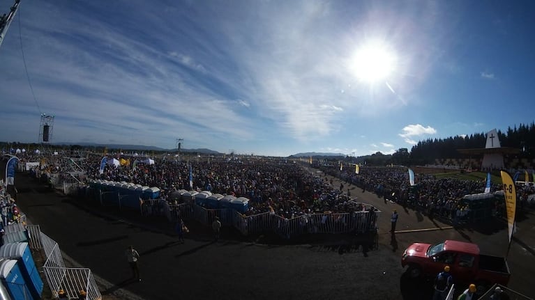 El Papa Francisco convocó a una multitud en Temuco. Foto: Lucio Casalla / El Doce.tv