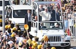 El Papa Francisco encabezó una multitudinaria misa en Santiago. Foto: Lucio Casalla / ElDoce.tv.