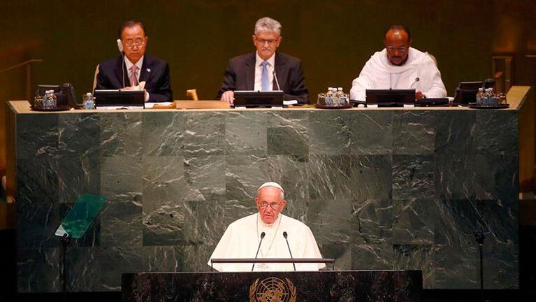 El Papa Francisco hablando ante los líderes del mundo. 